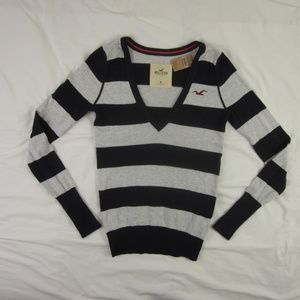 NEW HOLLISTER Bettys Sweater Medium Gray Navy Blue